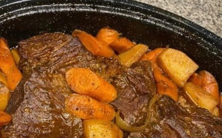 Slow Cooker Pot Roast With Gravy
