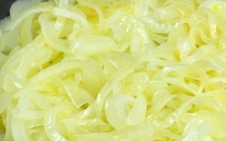 Weekend Wonder: Celebrating the Simple Delights of a Top Onion Recipe