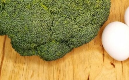 A Weekend Favorite: Nutritious Broccoli and Potato Recipe with Eggs