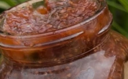 Simple and Delicious Homemade Fig Jam