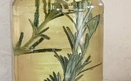 This Liquid Cleans Blood Vessels, and Cholesterol is as if it Never Existed: Rosemary Tea