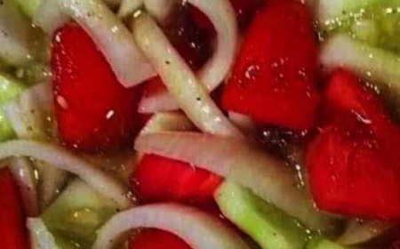Marinated cucumber onion & tomatoes