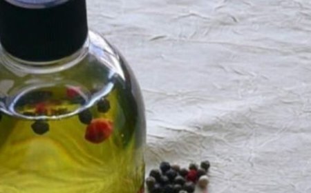 The Healing Power of Black Pepper Oil: A Natural Remedy for Various Ailments
