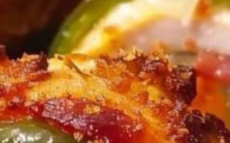 Rouleaux de poulet aux jalapeños farcis et enrobés de bacon