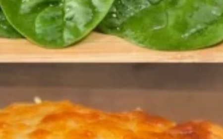 Spinach and Egg Skillet with Cheese