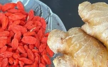 Discover the Benefits of Wolfberry and Ginger Soaked in Water