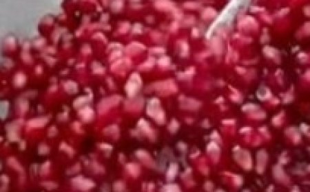 How To Deseed a Pomegranate in 10 Seconds