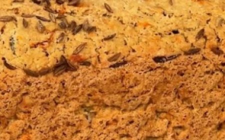 Embracing a Flour-Free Lifestyle with Zucchini and Oat Bread