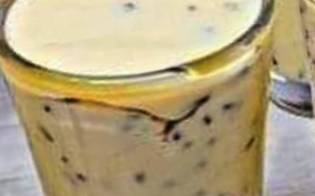 Simple creamy dessert: just blend it