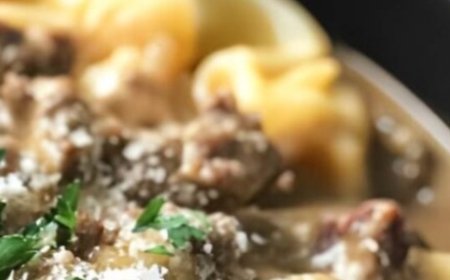 Slow Cooker Creamy Garlic Beef Pasta