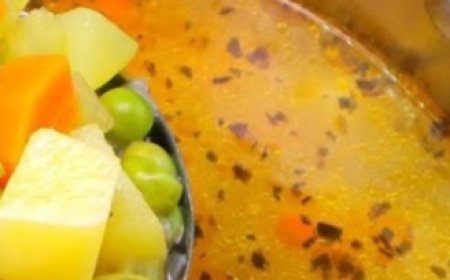 Creamy Vegetable Soup with Aromatic Croutons