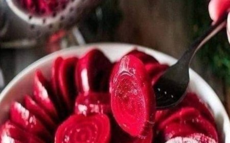 Revitalizing Beet and Lemon Juice