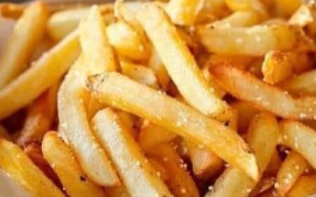 Perfectly Crispy French Fries: A Golden Delight