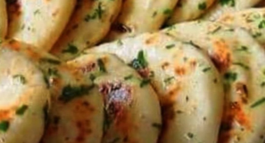 These are awesome, fantastic garlic flatbreads in 10 minutes