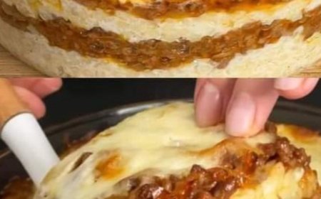 One hundred grams of grated hard mozzarella cheese