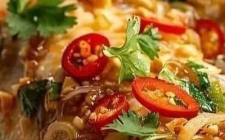 Steamed Fish with Spicy Lime and Garlic Sauce