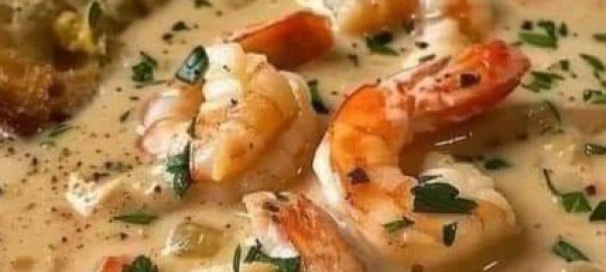 Best Recipe for Tasty Seafood Soup with Crab and Shrimp