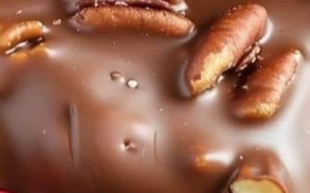 Slow Cooker Chocolate Turtles