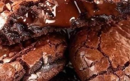 Gooey Chocolate Lava Cookies