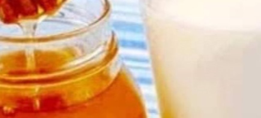 Drink Milk Mixed with Honey Before Bed, You Will NOT Believe the Results!