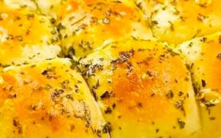 Homemade garlic rolls: the most delicious alternative to regular bread!