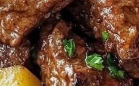 Air Fryer Garlic Butter Steak Bites and Potatoes