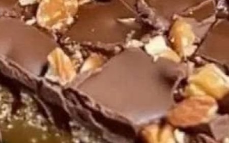 Caramel Chocolate Crunch Bars