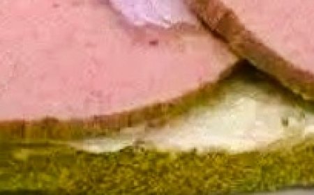 simple recipe for making a classic liverwurst sandwich