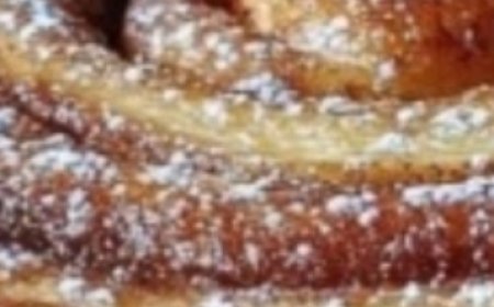 Cinnamon Roll Honeybun Cheesecake