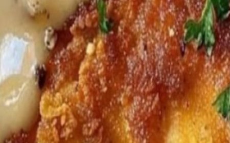 Pan Fried Chicken with Cream Gravy