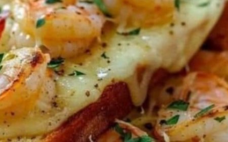 Cheesy Garlic Bread Shrimp Grilled cheese