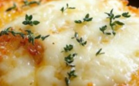 Baked Garlic Parmesan Chicken Cutlets: A Flavorful Fusion of Italian and American Cuisines