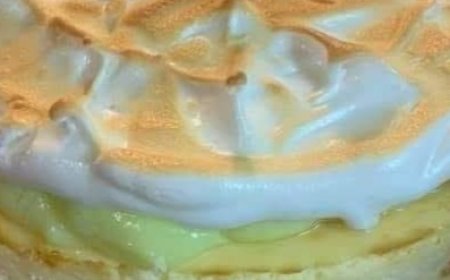 LEMON MERINGUE CHEESECAKE