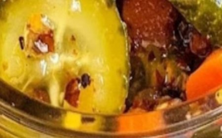 Spicy Garlic and Dill Pickles