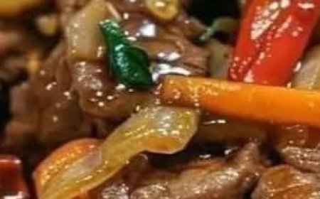 Chinese Beef and Onion Stir-Fry