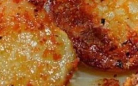 CRISPY CRUNCHY PARMESAN POTATOES