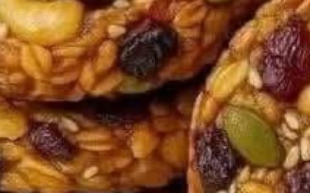 Healthy Oat Cookies With Dried Fruit and Nuts: Wholesome, Chewy Delights