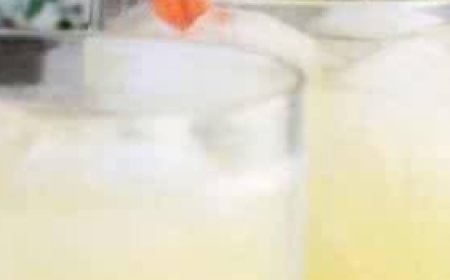 Refreshing Homemade Pineapple Lemonade: A Tropical Twist on a Classic Favorite