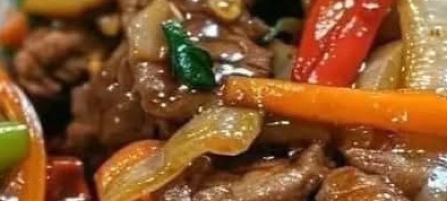 Chinese Beef and Onion Stir-Fry