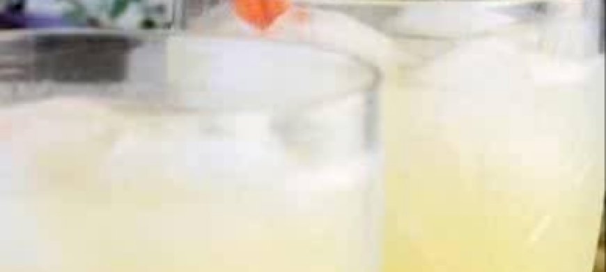 Refreshing Homemade Pineapple Lemonade: A Tropical Twist on a Classic Favorite