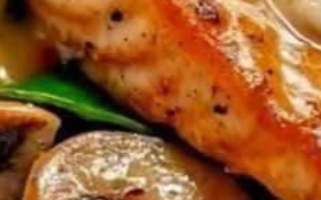Garlic Butter Salmon with Spinach Mushrooms in Creamy Sauce