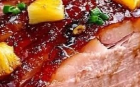 Glazed Ham with Pineapple