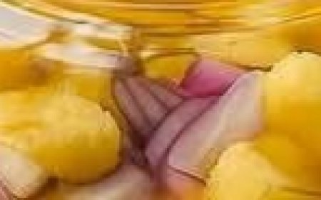 A Natural Remedy for Joint and Bone Pain: Banana, Onion, and Turmeric