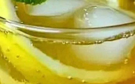 Lemon Ginger Iced Green Tea with Honey: A Revitalizing Drink for Every Occasion