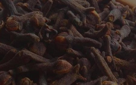 Flower Power: 8 Benefits of Cloves You Probably Didn’t Know About