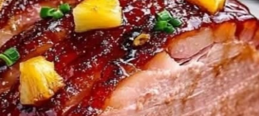 Glazed Ham with Pineapple