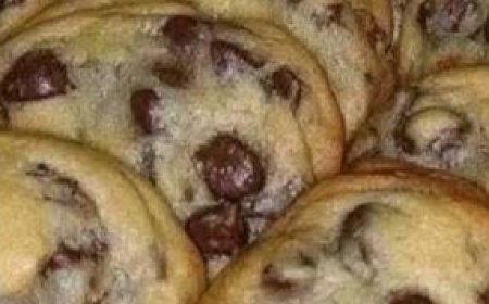 Ultimate Chocolate Chip Cookies – Crispy Edges, Chewy Centers, PERFECT Every Time!