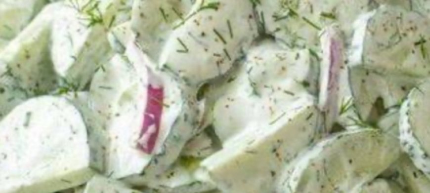 Creamy Cucumber Salad with Dill and Red Onion: The Cool, Crisp Classic Your Summer Table Needs