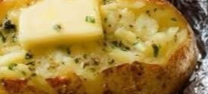The Ultimate Guide to Baking the Perfect Potato: Crispy Skin, Fluffy Inside Every Time