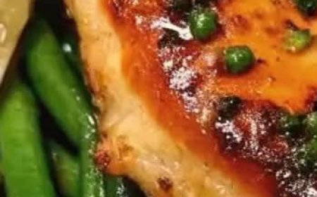 An Irresistible Skillet Dish: Lemon Garlic Butter Chicken and Green Beans